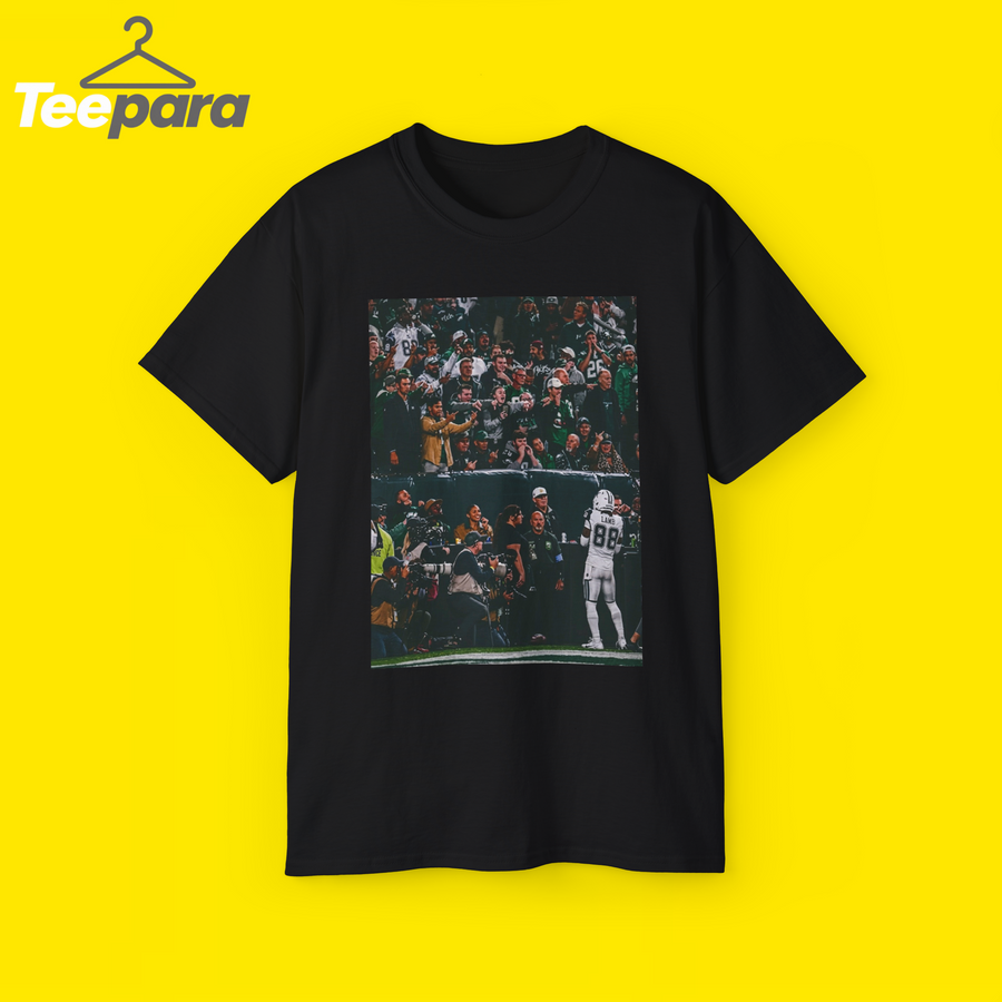CeeDee Lamb Facing Philly Crowd Shirt